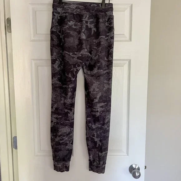 Lululemon | Ready to Rulu Joggers - Picture 4 of 5